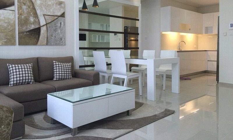 Cho thuê Pearl Plaza căn hộ 2 phòng ngủ view sông lầu 17 nội thất xịn