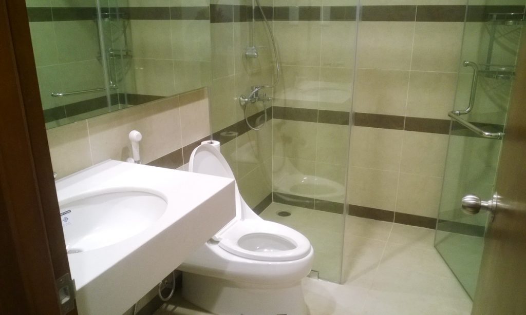 Cho thuê căn hộ Pearl Plaza 3 phòng ngủ tầng 21 thoáng nội thất đẹp