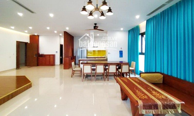 Cho thuê căn hộ penthouse Pearl Plaza 3 phòng ngủ view sông nhà đẹp