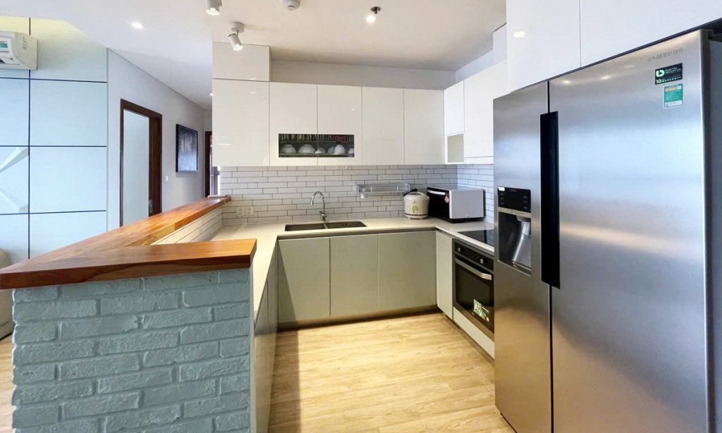 Cho thuê căn hộ Pearl Plaza. Lầu cao view sông 2 pngủ 101m2 nhà đẹp