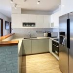 Cho thuê căn hộ Pearl Plaza. Lầu cao view sông 2 pngủ 101m2 nhà đẹp