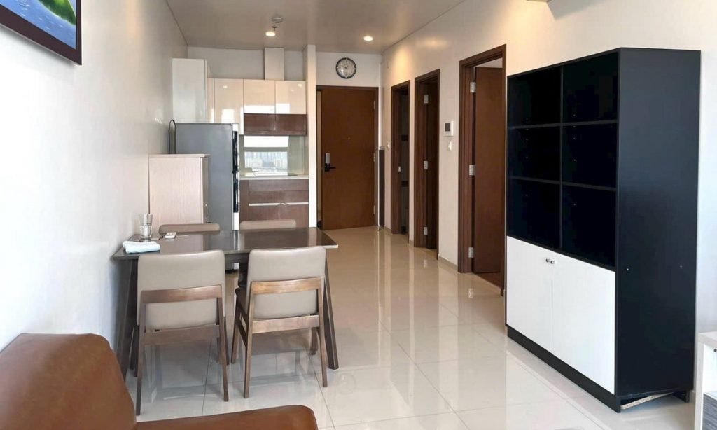 Căn hộ Pearl Plaza cho thuê 1 phòng ngủ view sông lầu cao đầy đủ nội thất