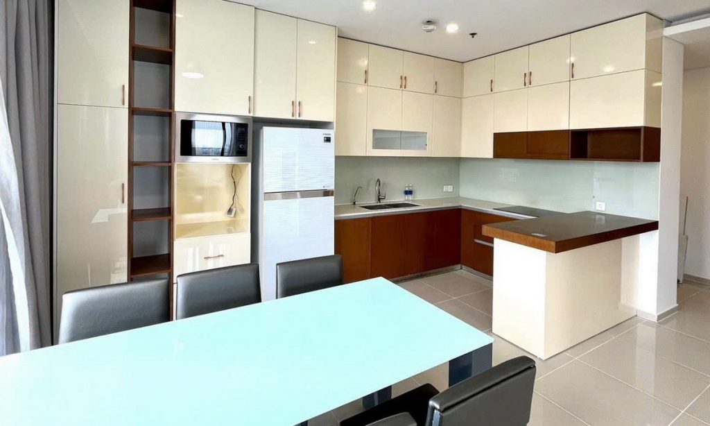 Cho thuê căn hộ Pearl Plaza 3 phòng ngủ view sông L81 lầu cao có nội thất