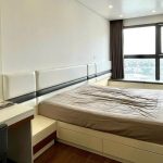 Cho thuê căn hộ Pearl Plaza 3 phòng ngủ view sông L81 lầu cao có nội thất