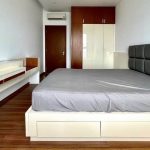 Cho thuê căn hộ Pearl Plaza 3 phòng ngủ view sông L81 lầu cao có nội thất