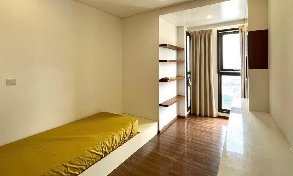 Cho thuê căn hộ Pearl Plaza 3 phòng ngủ view sông L81 lầu cao có nội thất