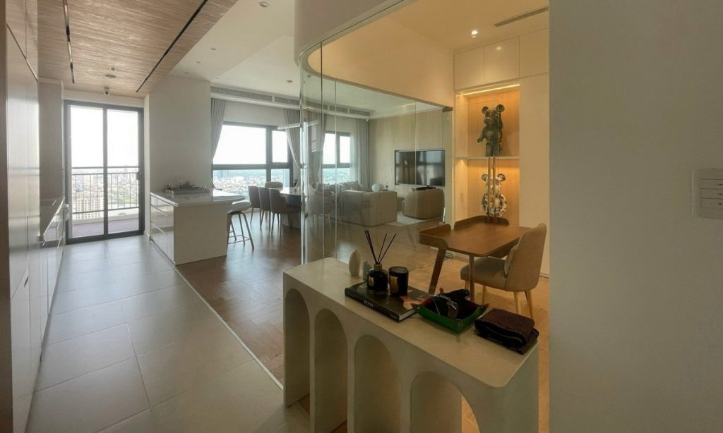 Cho thuê căn hộ penthouse Pearl Plaza 3 phòng ngủ view sông nội thất đẹp