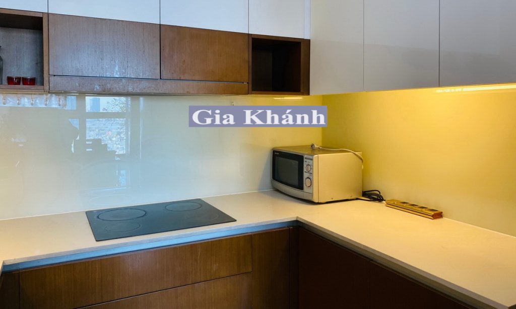 Căn hộ Pearl Plaza cho thuê 2 phòng ngủ view Landmark 81 tầng cao nhà đẹp