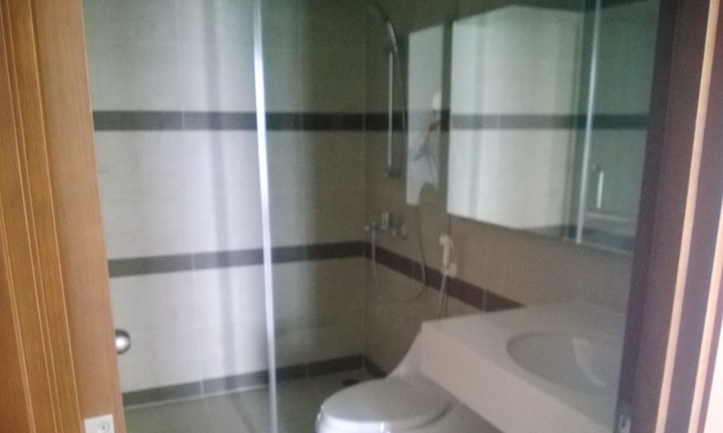 Cho thuê Pearl Plaza Bình Thạnh 2 phòng ngủ view sông lầu cao nhà trống